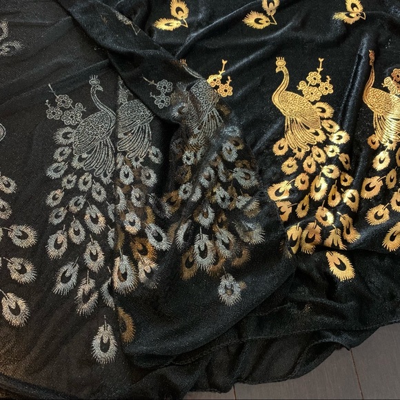 New Black and Gold Peacock Scarf - Picture 4 of 6